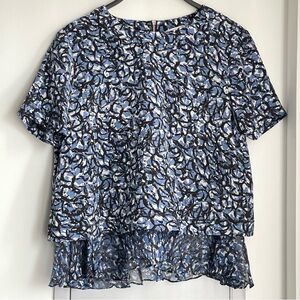 ELIZABETH AND JAMES Blue Patterned Short Sleeve 100% Silk Blouse w/ Peplum